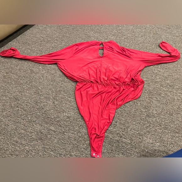 Fashion to Figure 2 Red long sleeve body suit open front sexy snap closure EUC ! - Picture 3 of 5